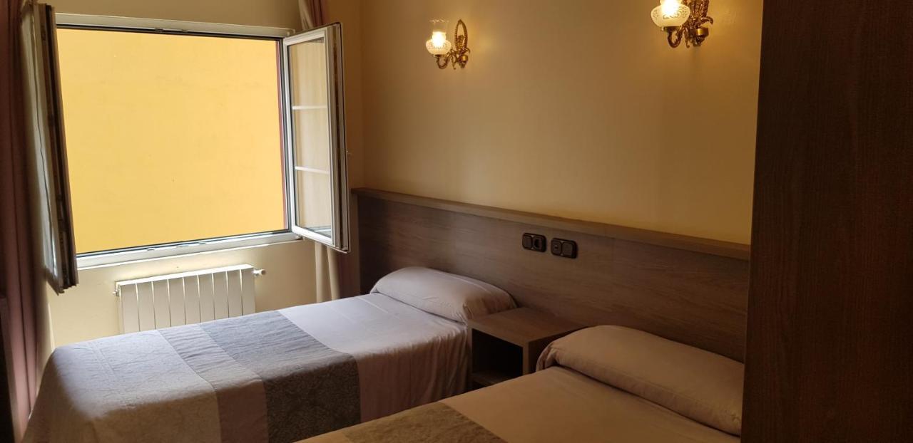 Hotel Naranjo De Bulnes 아레나스데카브랄레스 외부 사진