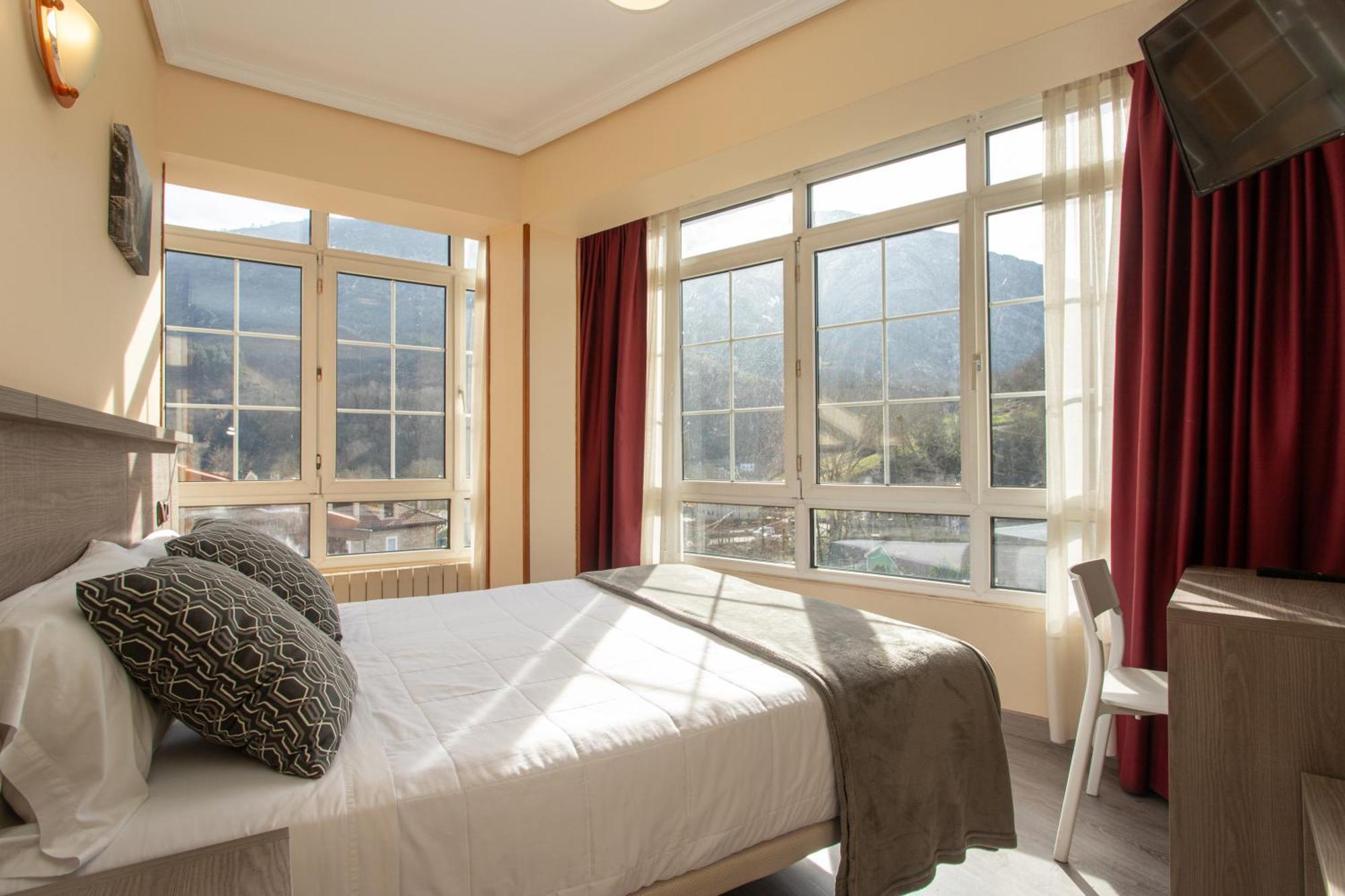 Hotel Naranjo De Bulnes 아레나스데카브랄레스 외부 사진