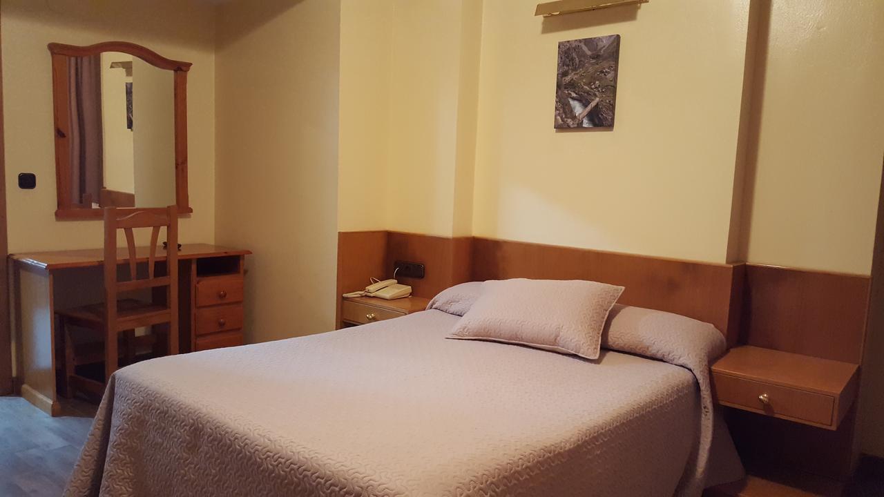 Hotel Naranjo De Bulnes 아레나스데카브랄레스 외부 사진